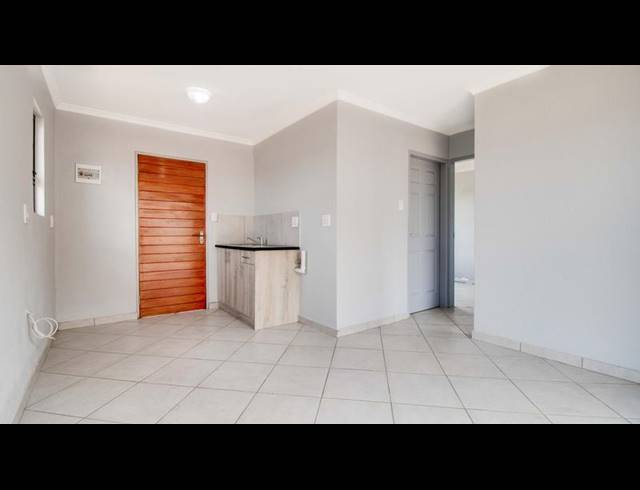 2 BEDROOM HOUSE FOR SALE IN SELCOURT